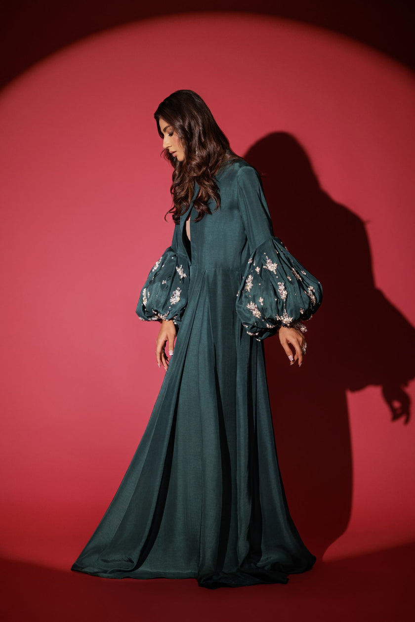 Emerald Queen by Alizay Saad