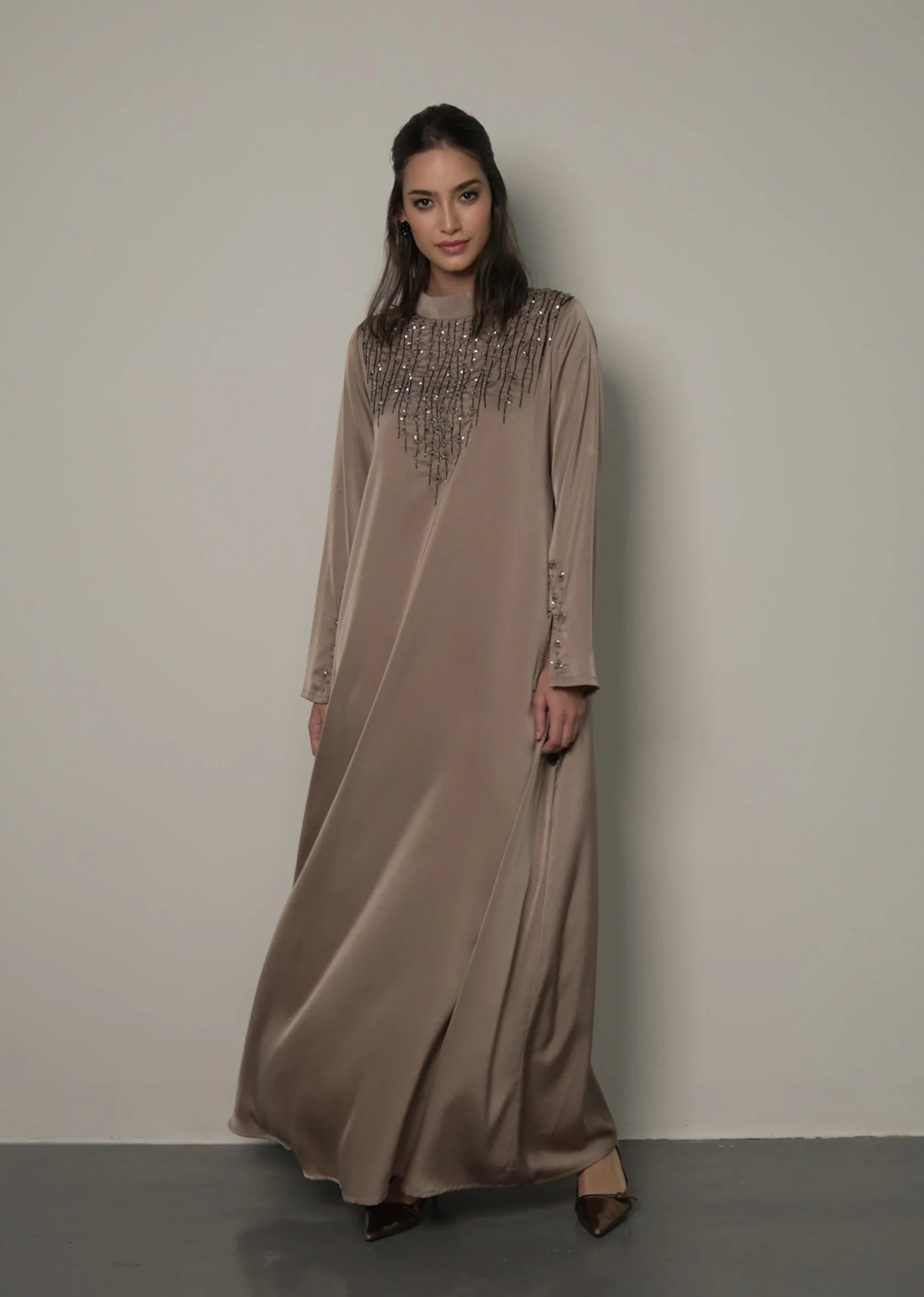 جلابية ألور المرصعة بالجواهر