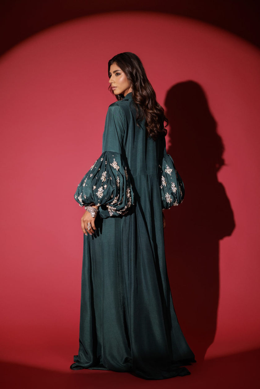 Emerald Queen by Alizay Saad