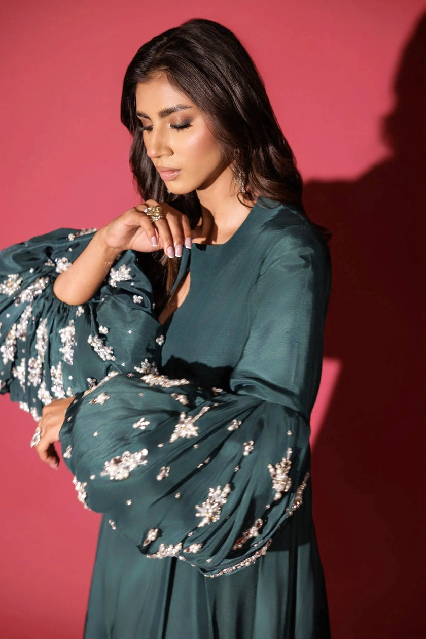 Emerald Queen by Alizay Saad