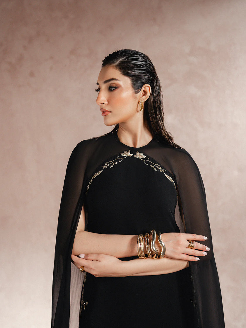 NOID – BLACK CRYSTAL EMBELLISHED CAPE DRESS