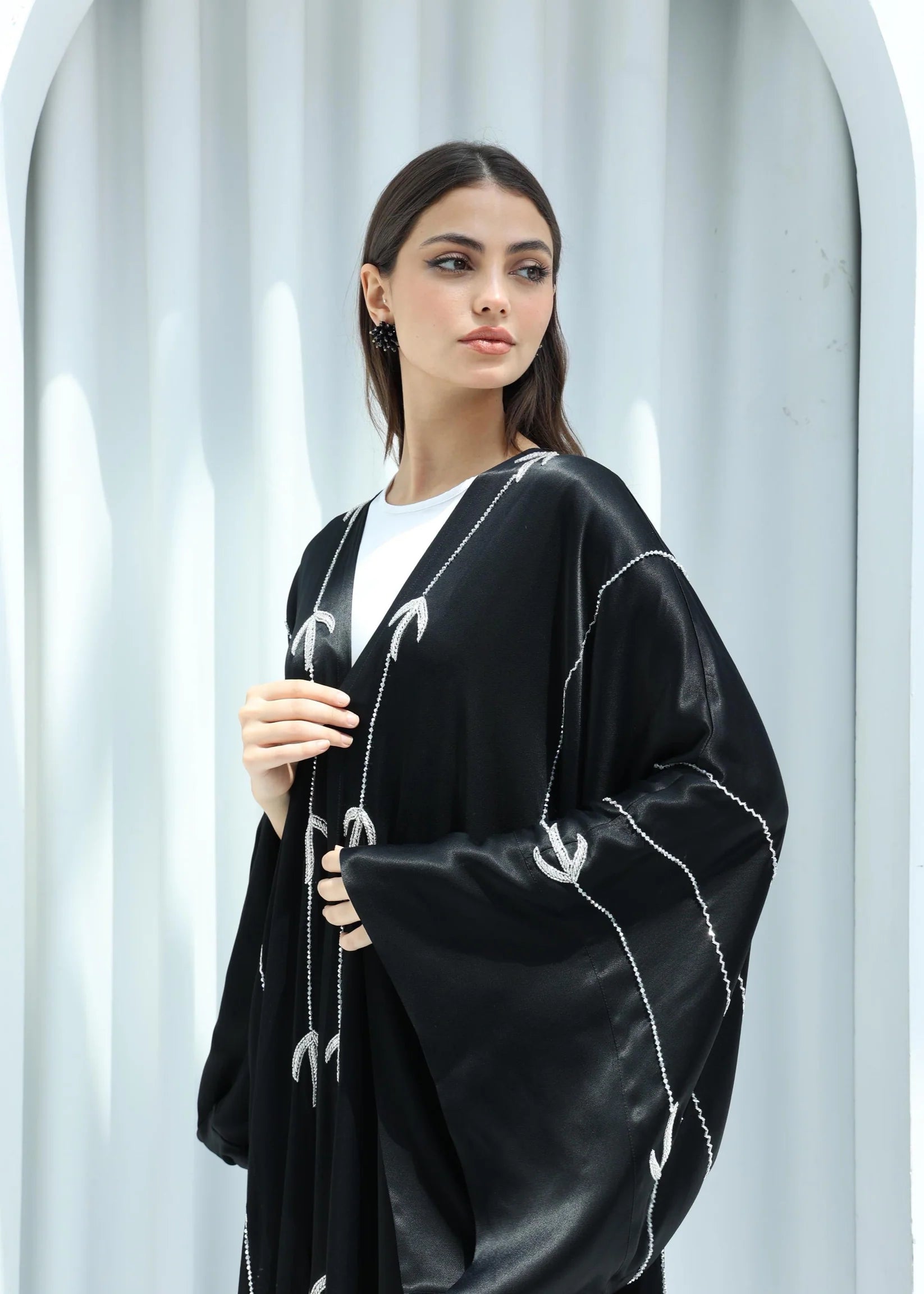 Noor El-Lux Abaya by Alizay Saad