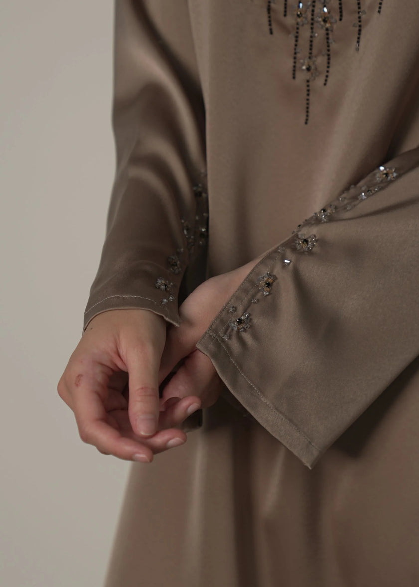 جلابية ألور المرصعة بالجواهر