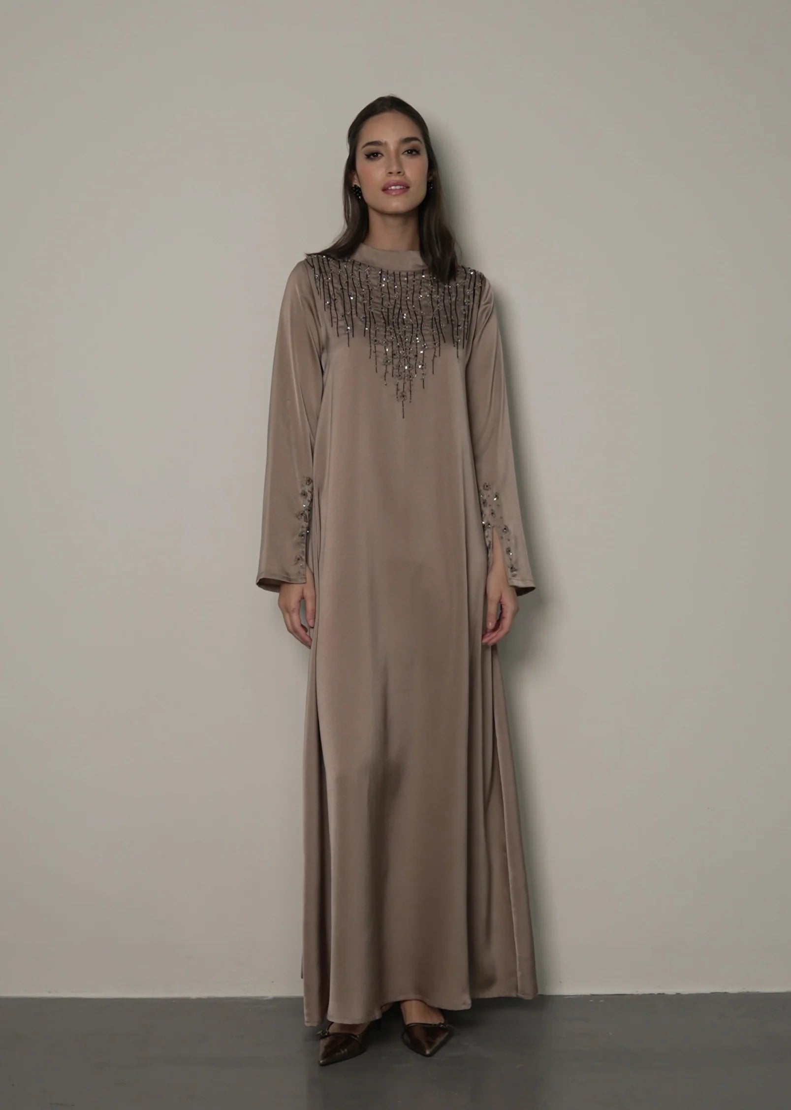 جلابية ألور المرصعة بالجواهر